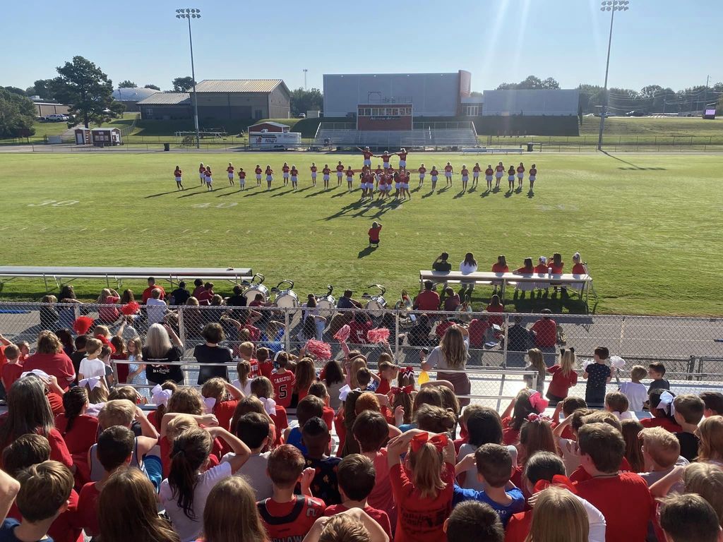 WES kicked our morning off with a pep rally at the football field! We watched our little cheerleaders do their performance that they have worked on this week. They did and great job and will perform again tonight at halftime. We appreciate the band and jr/high school cheerleaders performing for us! Our little kids love to see our big kids!