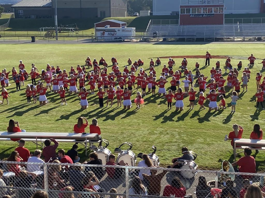 WES kicked our morning off with a pep rally at the football field! We watched our little cheerleaders do their performance that they have worked on this week. They did and great job and will perform again tonight at halftime. We appreciate the band and jr/high school cheerleaders performing for us! Our little kids love to see our big kids!